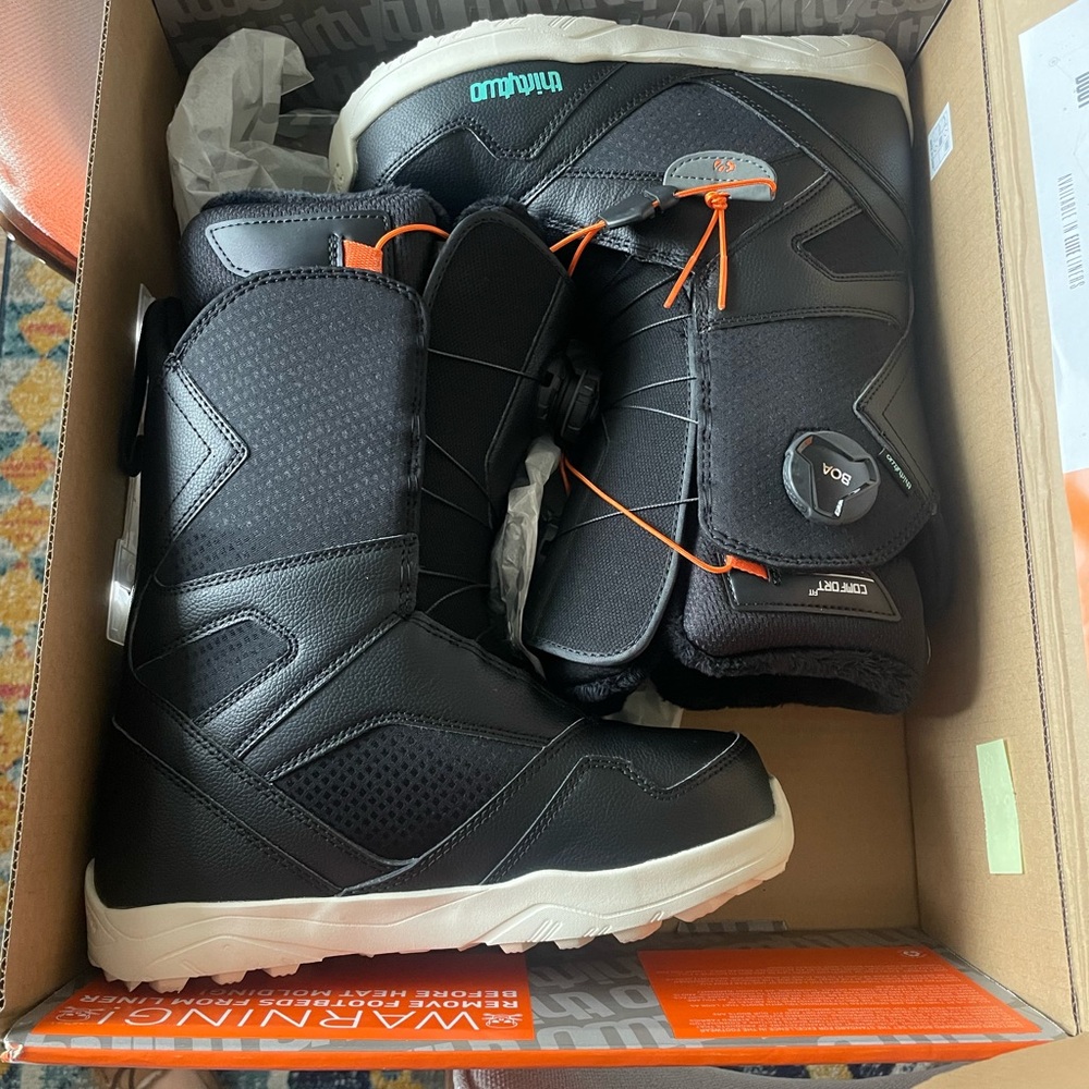 ThirtyTwo Women’s STW Double BOA Snowboard Boots - Picture 2 of 6